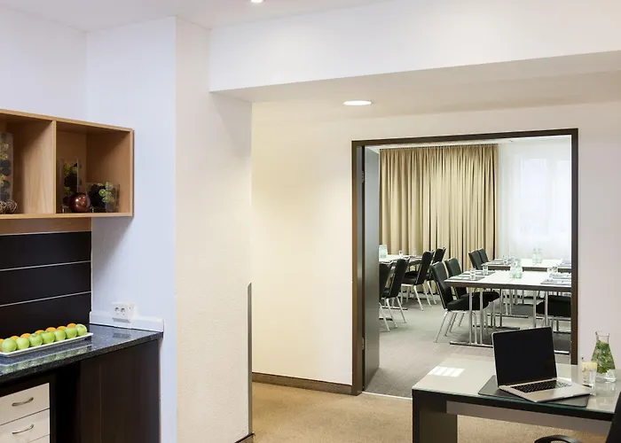 Nh Messe 4* מינכן